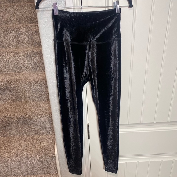 Beyond Yoga black Velvet Leggings - Picture 5 of 11